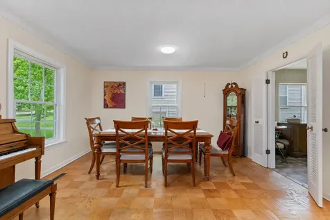 214 Washington Circle Lake Forest IL 60045