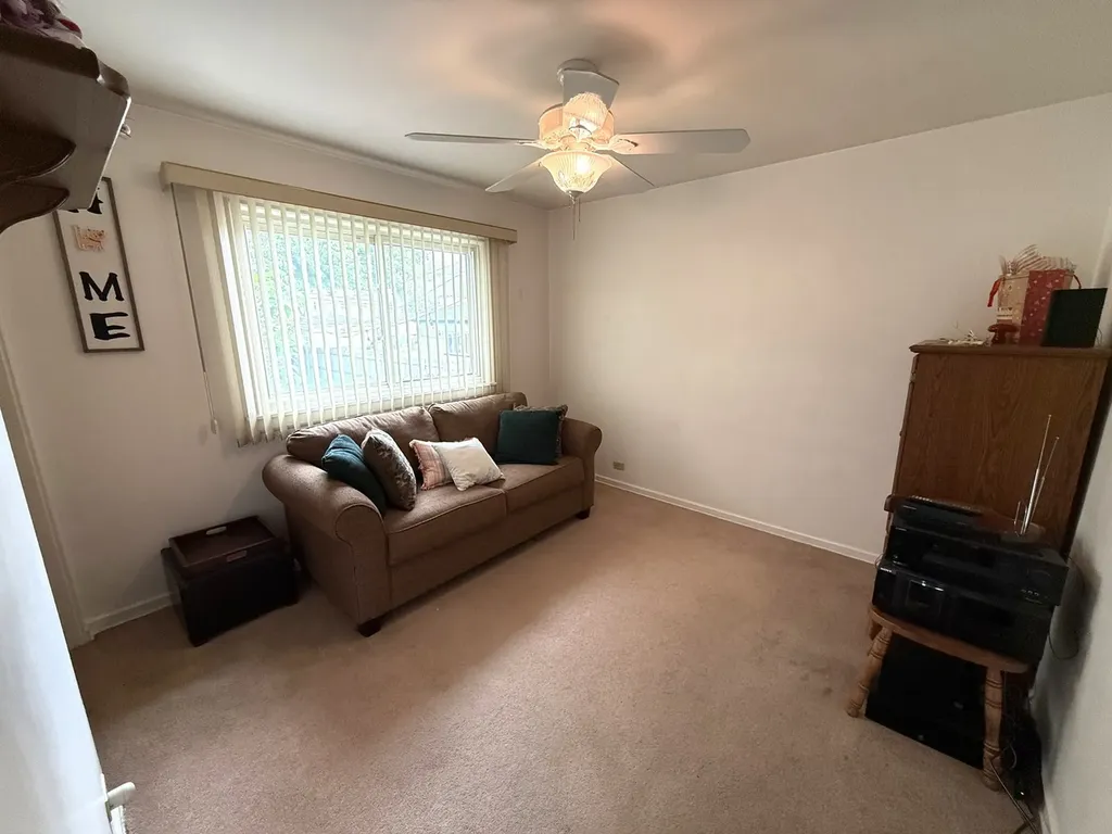 5224 Wolf Road Western Springs IL 60558