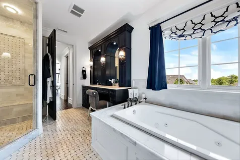 8611 Crest Court Burr Ridge IL 60527