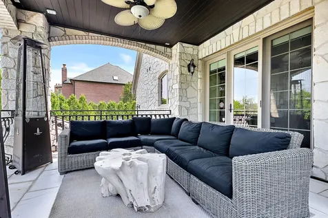 8611 Crest Court Burr Ridge IL 60527