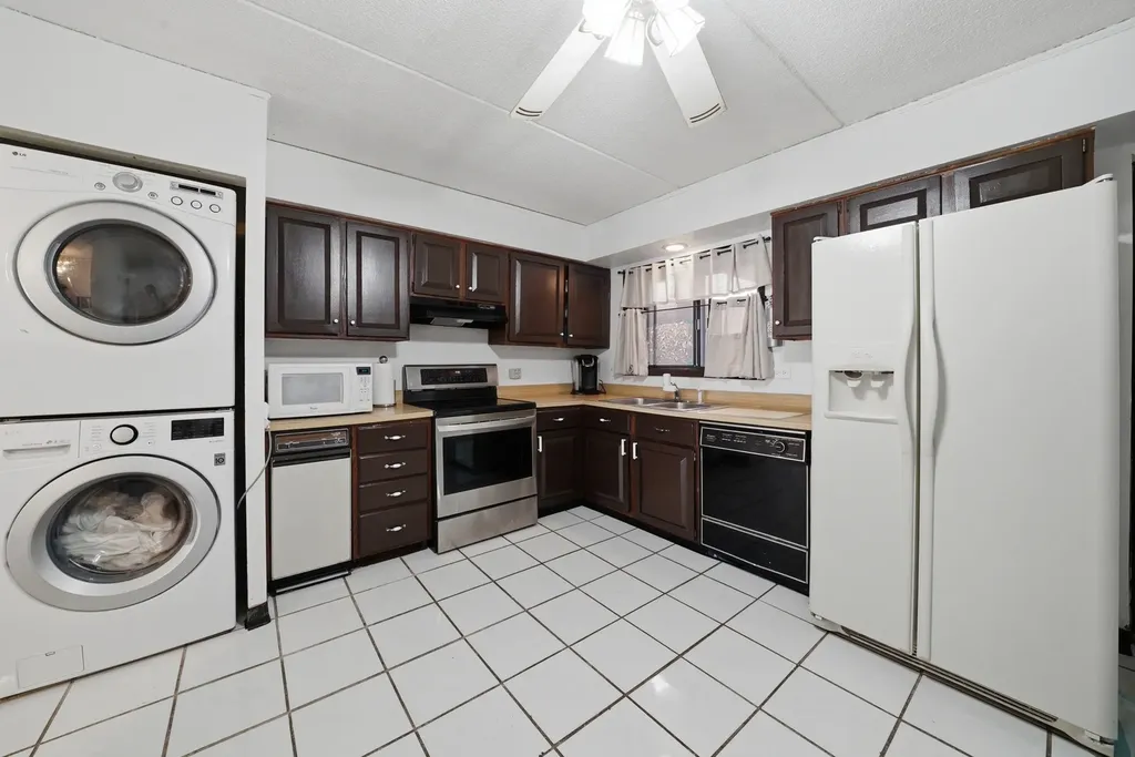 966 North Rohlwing Road Addison IL 60101