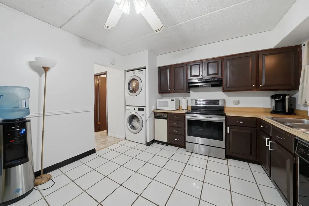 966 North Rohlwing Road Addison IL 60101