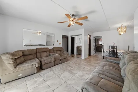 966 North Rohlwing Road Addison IL 60101