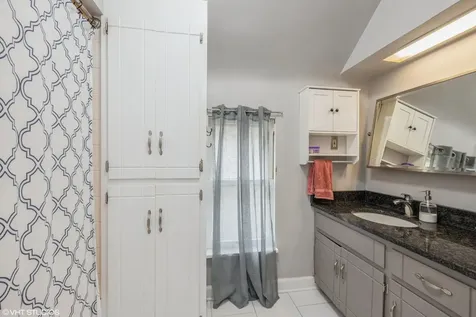 320 North Stone Avenue La Grange Park IL 60526