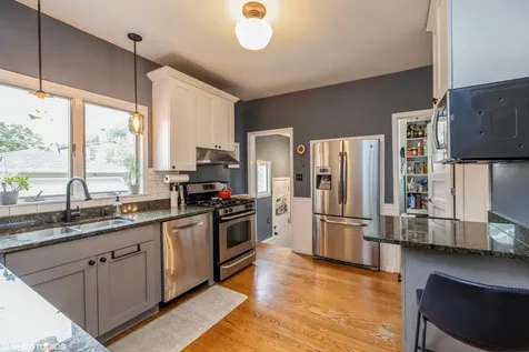 320 North Stone Avenue La Grange Park IL 60526
