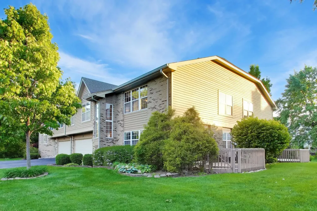 7957 Stewart Drive Darien IL 60561