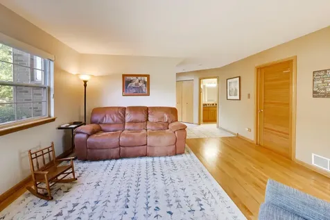 7957 Stewart Drive Darien IL 60561