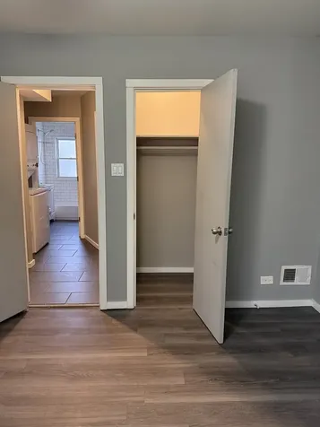 2448 East 74th Street Chicago IL 60649