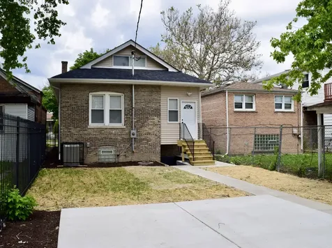10453 South Indiana Avenue Chicago IL 60628