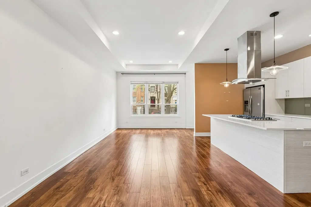 126 North Leamington Avenue Chicago IL 60644
