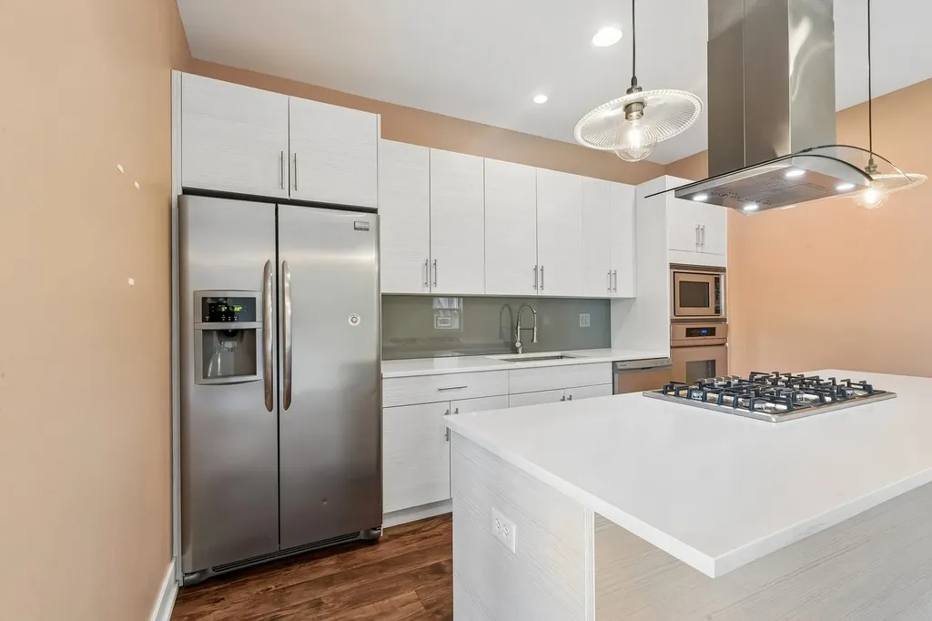 126 North Leamington Avenue Chicago IL 60644