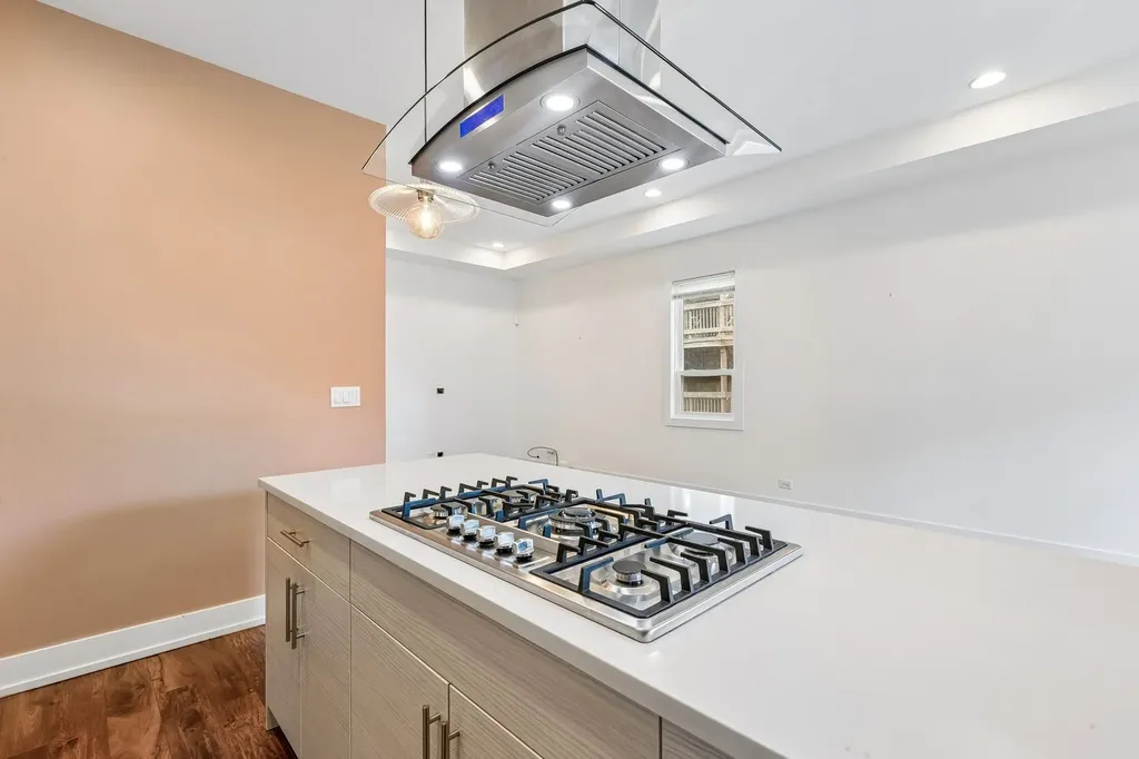 126 North Leamington Avenue Chicago IL 60644