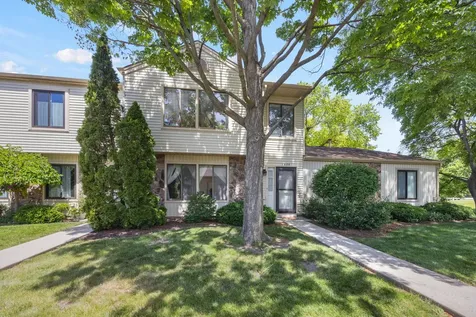 1626 Vermont Drive Elk Grove Village IL 60007