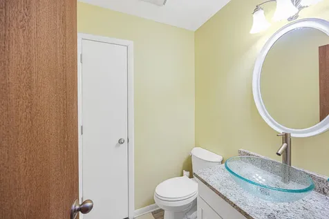 1626 Vermont Drive Elk Grove Village IL 60007