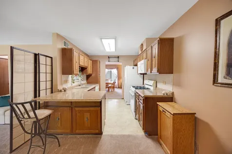 1626 Vermont Drive Elk Grove Village IL 60007