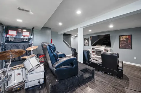 370 Sunset Boulevard Beecher IL 60401