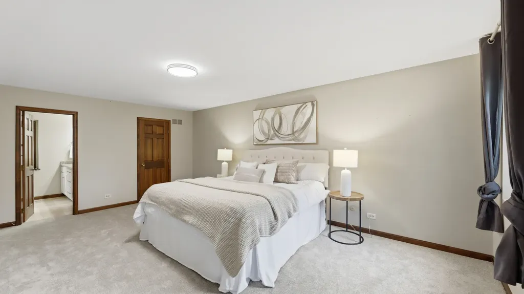 2418 Flambeau Drive Naperville IL 60564
