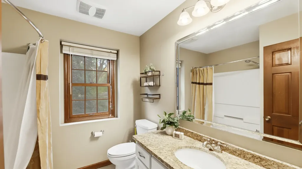2418 Flambeau Drive Naperville IL 60564