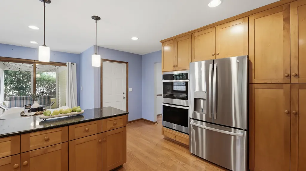 2418 Flambeau Drive Naperville IL 60564