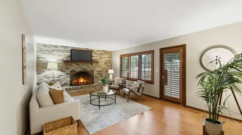 2418 Flambeau Drive Naperville IL 60564