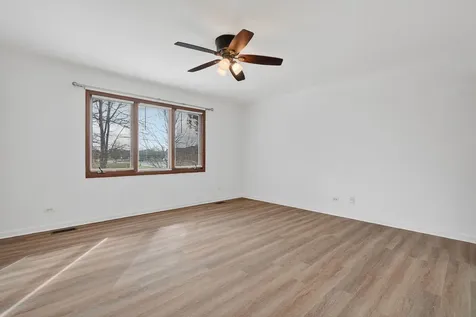 420 Windsor Drive Oswego IL 60543