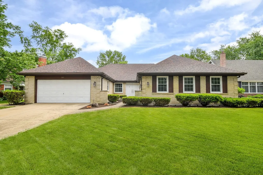 541 Williamsburg Road Glen Ellyn IL 60137