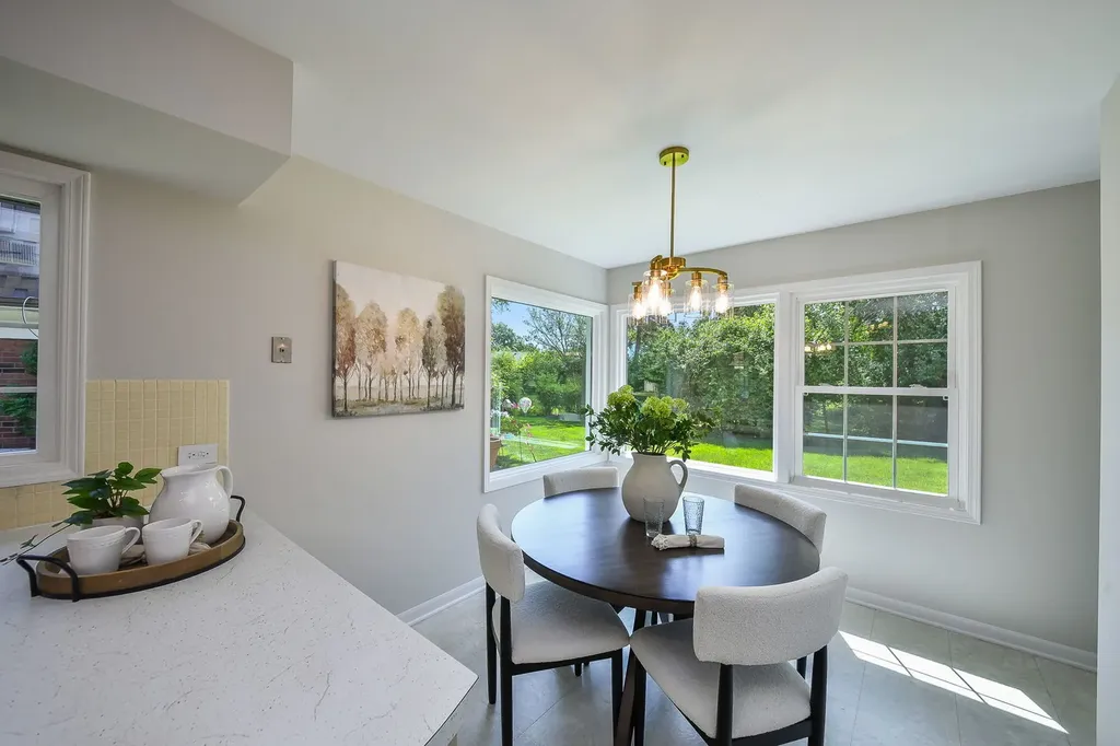 541 Williamsburg Road Glen Ellyn IL 60137