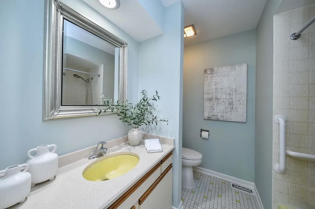 541 Williamsburg Road Glen Ellyn IL 60137