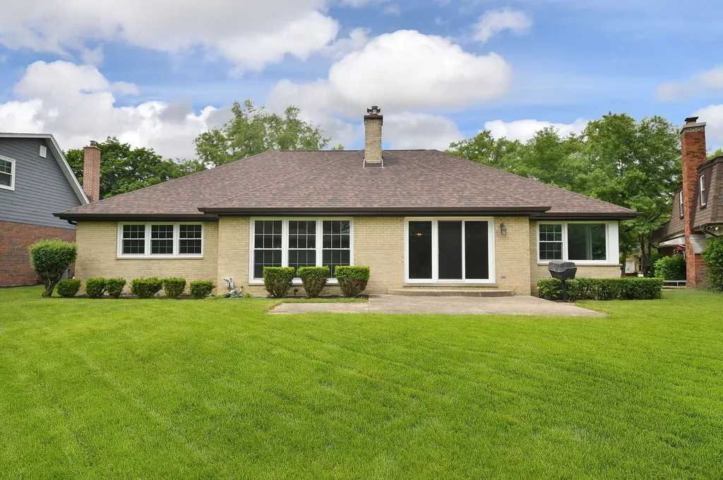 541 Williamsburg Road Glen Ellyn IL 60137