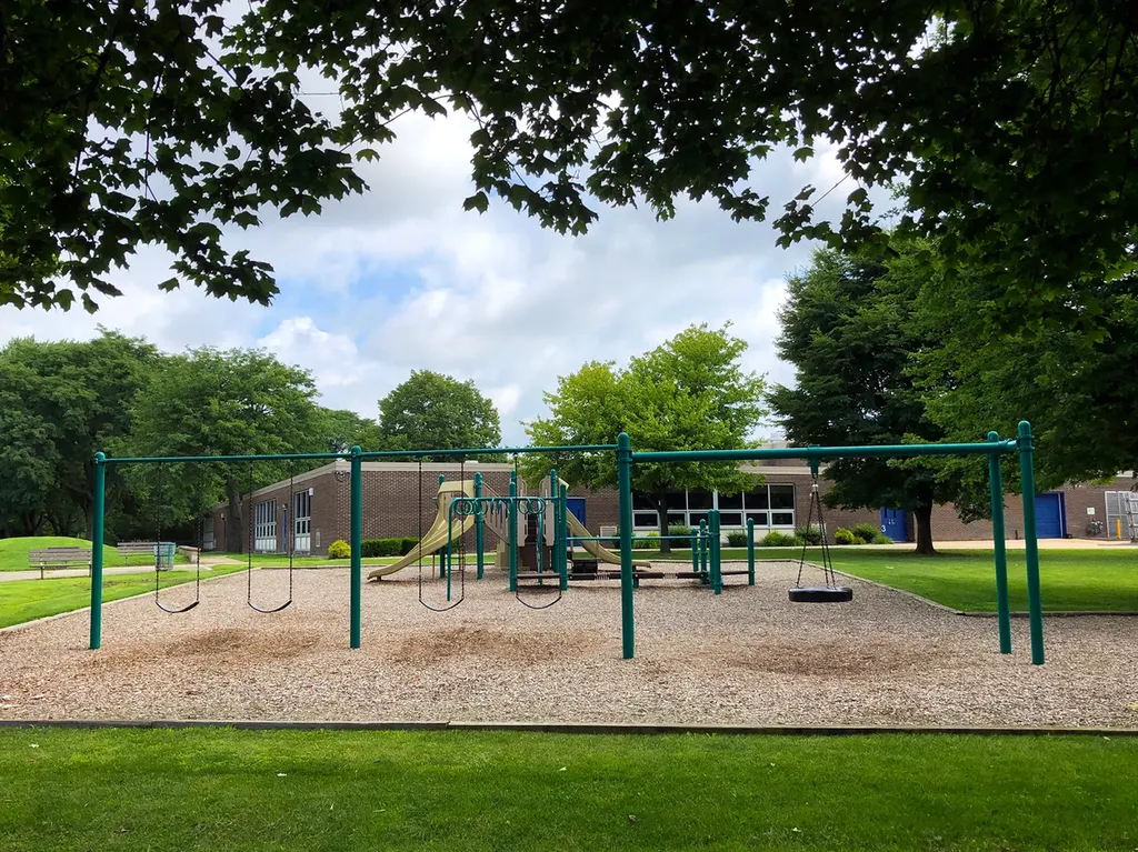 541 Williamsburg Road Glen Ellyn IL 60137