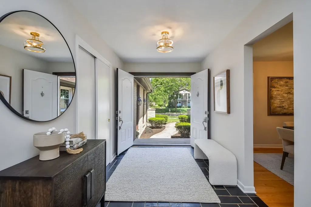 541 Williamsburg Road Glen Ellyn IL 60137
