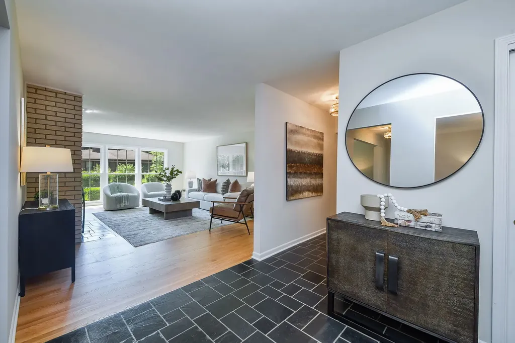 541 Williamsburg Road Glen Ellyn IL 60137