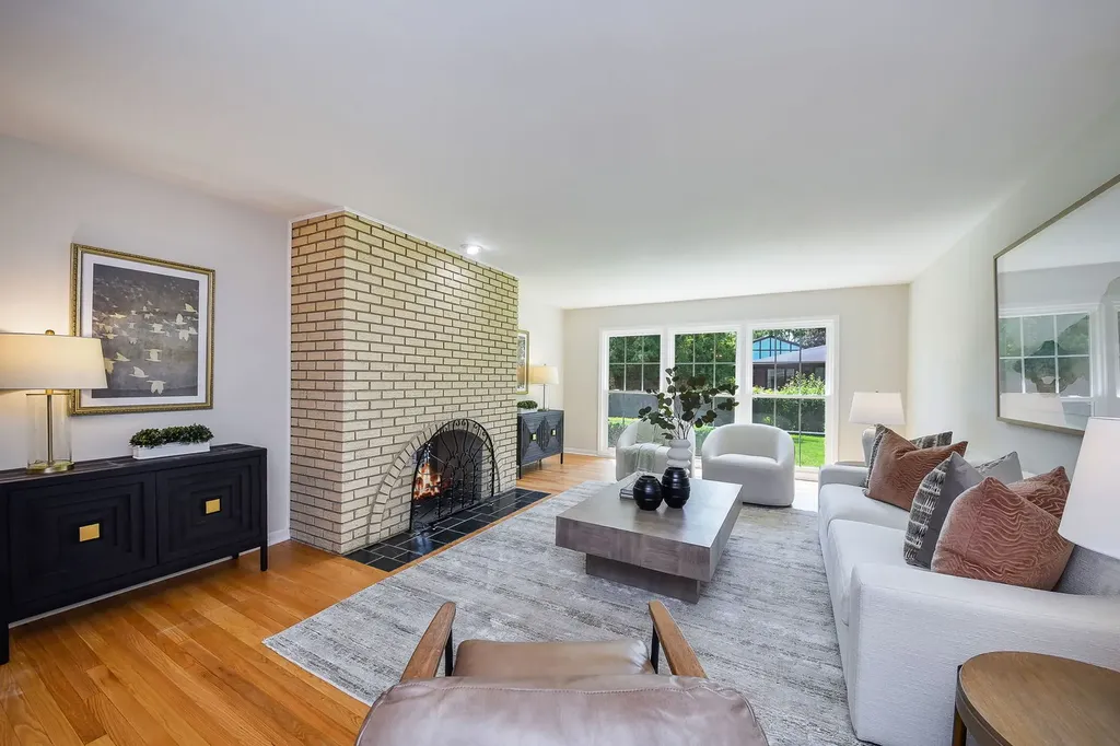 541 Williamsburg Road Glen Ellyn IL 60137