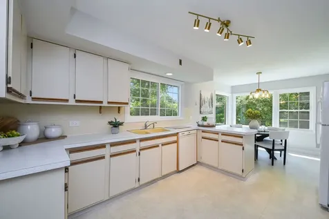 541 Williamsburg Road Glen Ellyn IL 60137