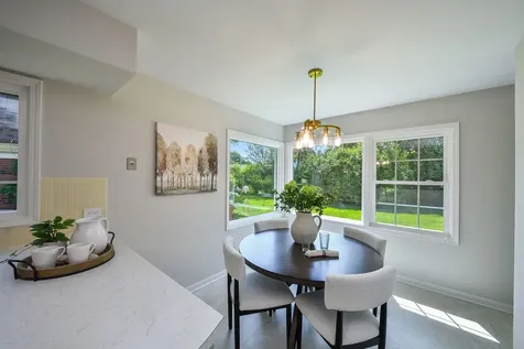 541 Williamsburg Road Glen Ellyn IL 60137