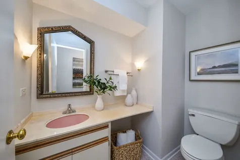 541 Williamsburg Road Glen Ellyn IL 60137
