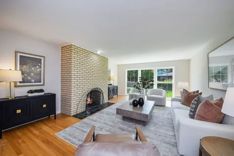 541 Williamsburg Road Glen Ellyn IL 60137