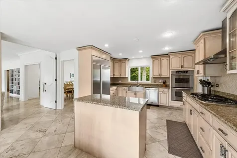 14 Winfield Circle Northfield IL 60093