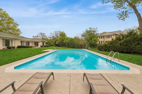 14 Winfield Circle Northfield IL 60093