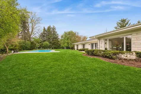 14 Winfield Circle Northfield IL 60093