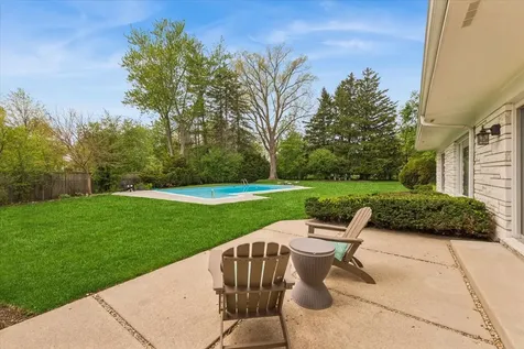 14 Winfield Circle Northfield IL 60093