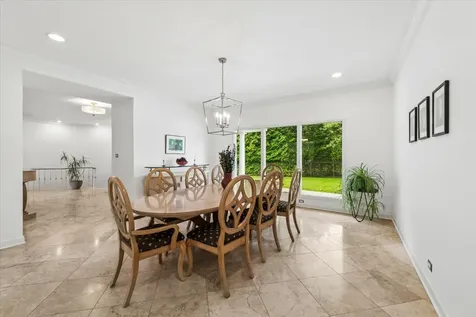 14 Winfield Circle Northfield IL 60093