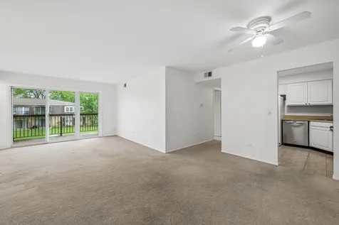 1165 Pleasant Run Drive Wheeling IL 60090