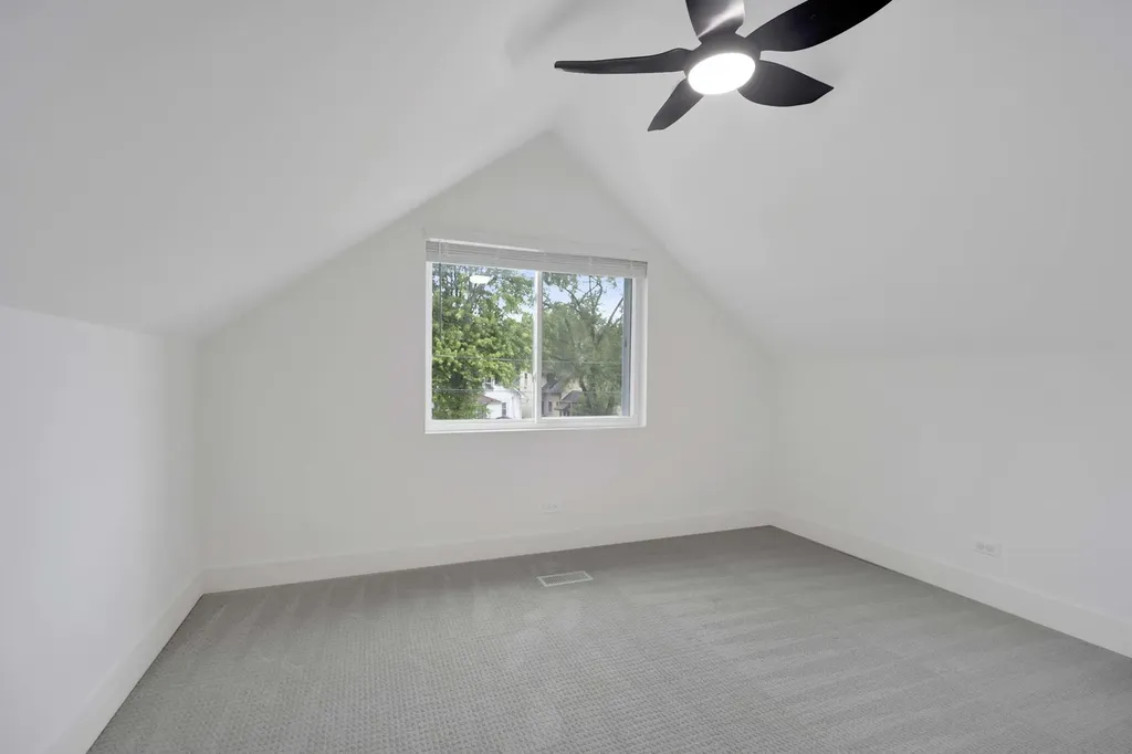 1122 North Latrobe Avenue Chicago IL 60651