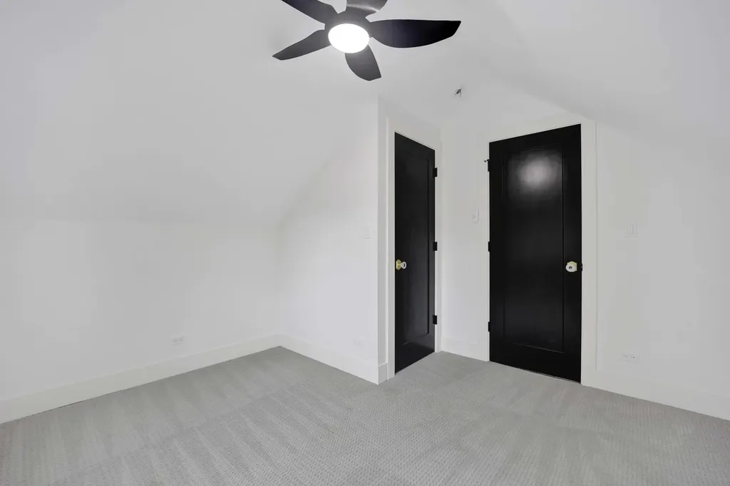 1122 North Latrobe Avenue Chicago IL 60651