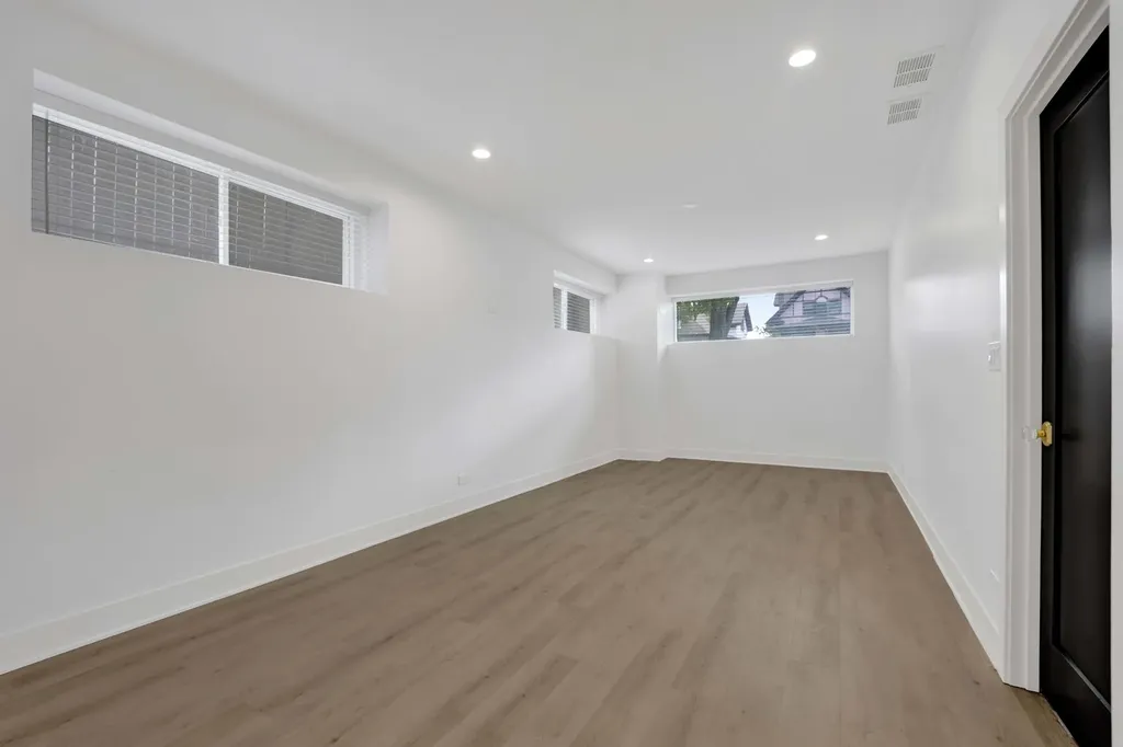 1122 North Latrobe Avenue Chicago IL 60651