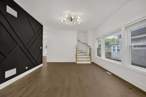 1122 North Latrobe Avenue Chicago IL 60651