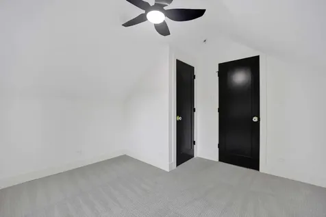 1122 North Latrobe Avenue Chicago IL 60651