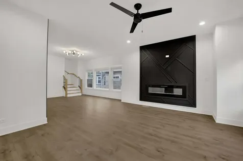 1122 North Latrobe Avenue Chicago IL 60651
