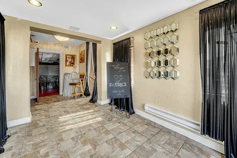 2701 West 87th Street Evergreen Park IL 60805
